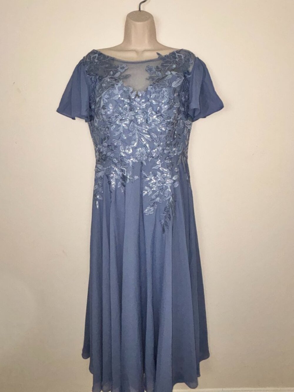 NWT Beautiful Mother of Bride Long Gown Sequin Dress Corset Closure Size 12/14